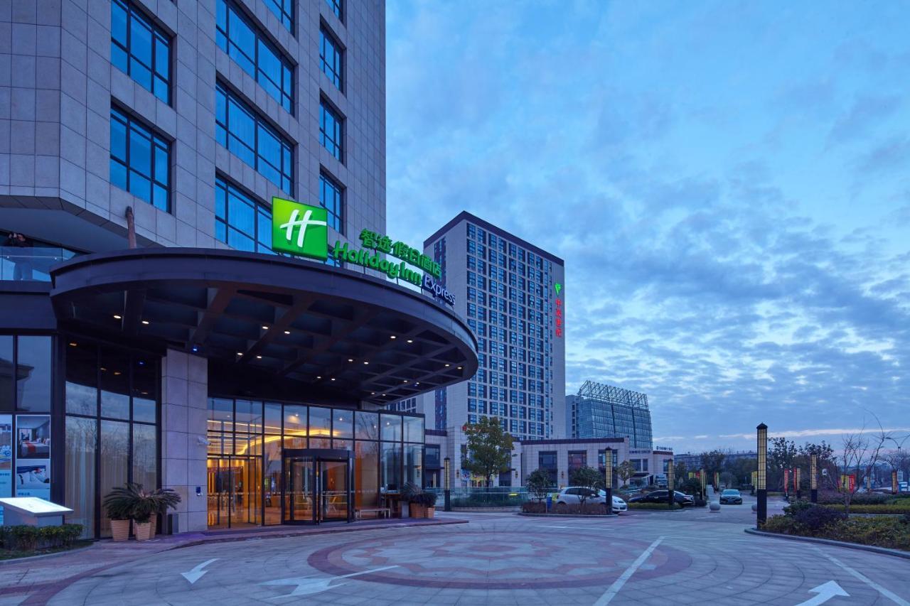 Holiday Inn Express Shanghai Jiading Industry Park By Ihg Exteriör bild