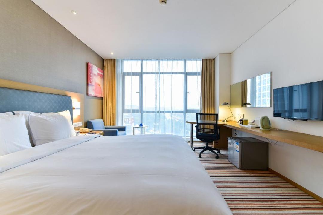 Holiday Inn Express Shanghai Jiading Industry Park By Ihg Exteriör bild