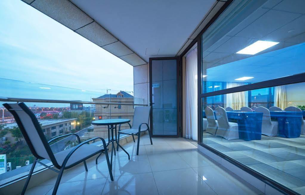 Holiday Inn Express Shanghai Jiading Industry Park By Ihg Exteriör bild